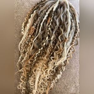 50 DE dread extensions brand new with accessories